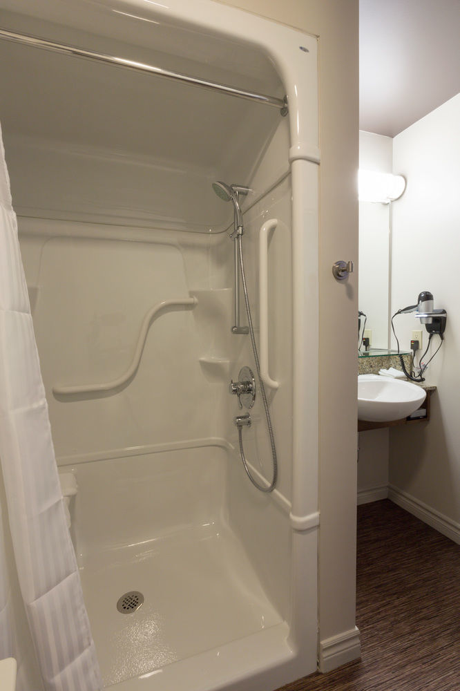 N 3* Quebec City